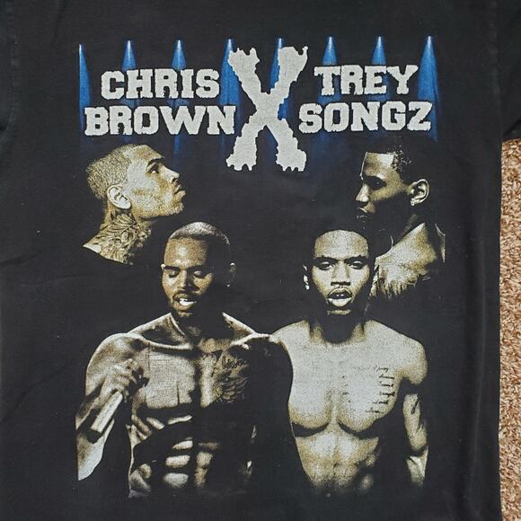 Vtg Early Y2k Chris Brown X Trey Songz Between The Sheets Tour Tshirt Sz Small - Picture 4 of 4